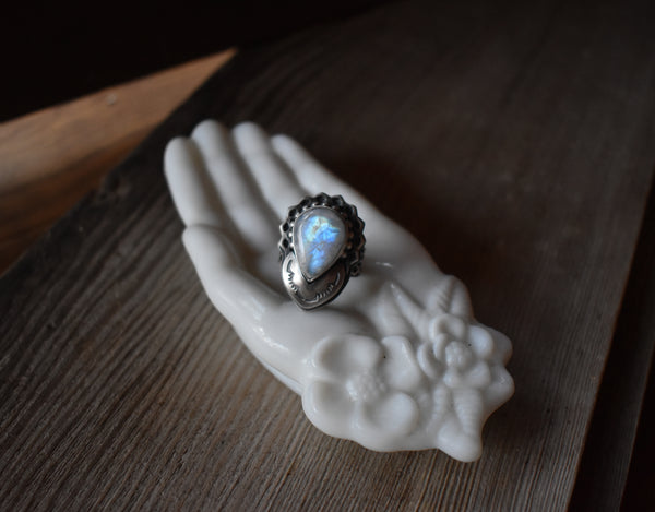 Flashy rainbow moonstone sterling silver ring size 8 offers 1/4